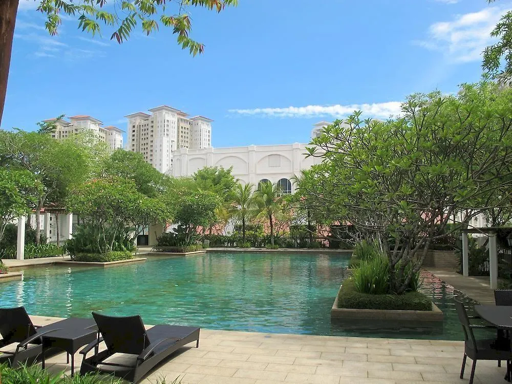 Marina Suites At Straits Quay Τζωρτζ Τάουν 3*,