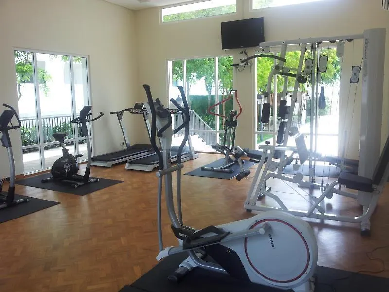 Marina Suites At Straits Quay George Town Aparthotel