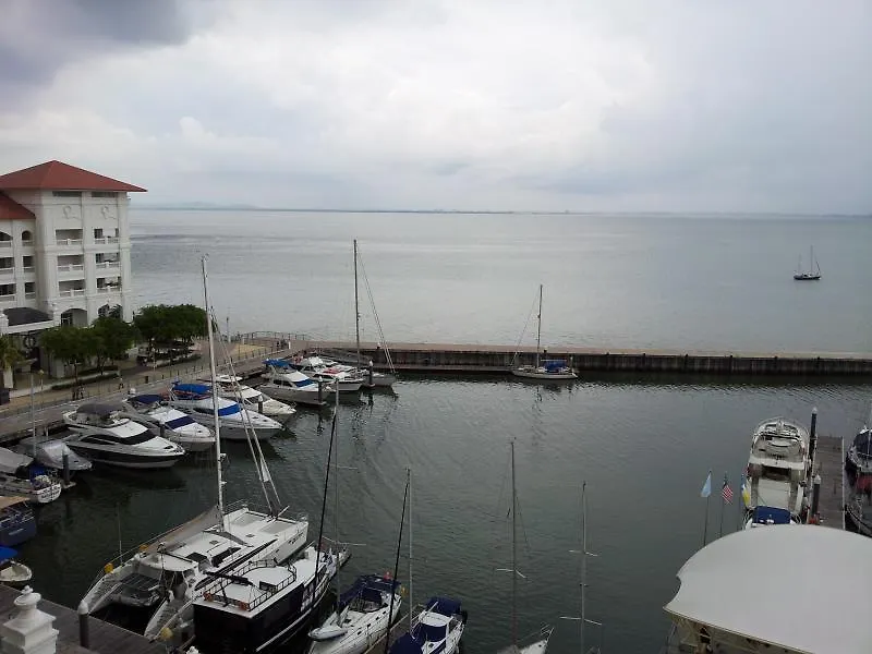 Aparthotel Marina Suites At Straits Quay George Town